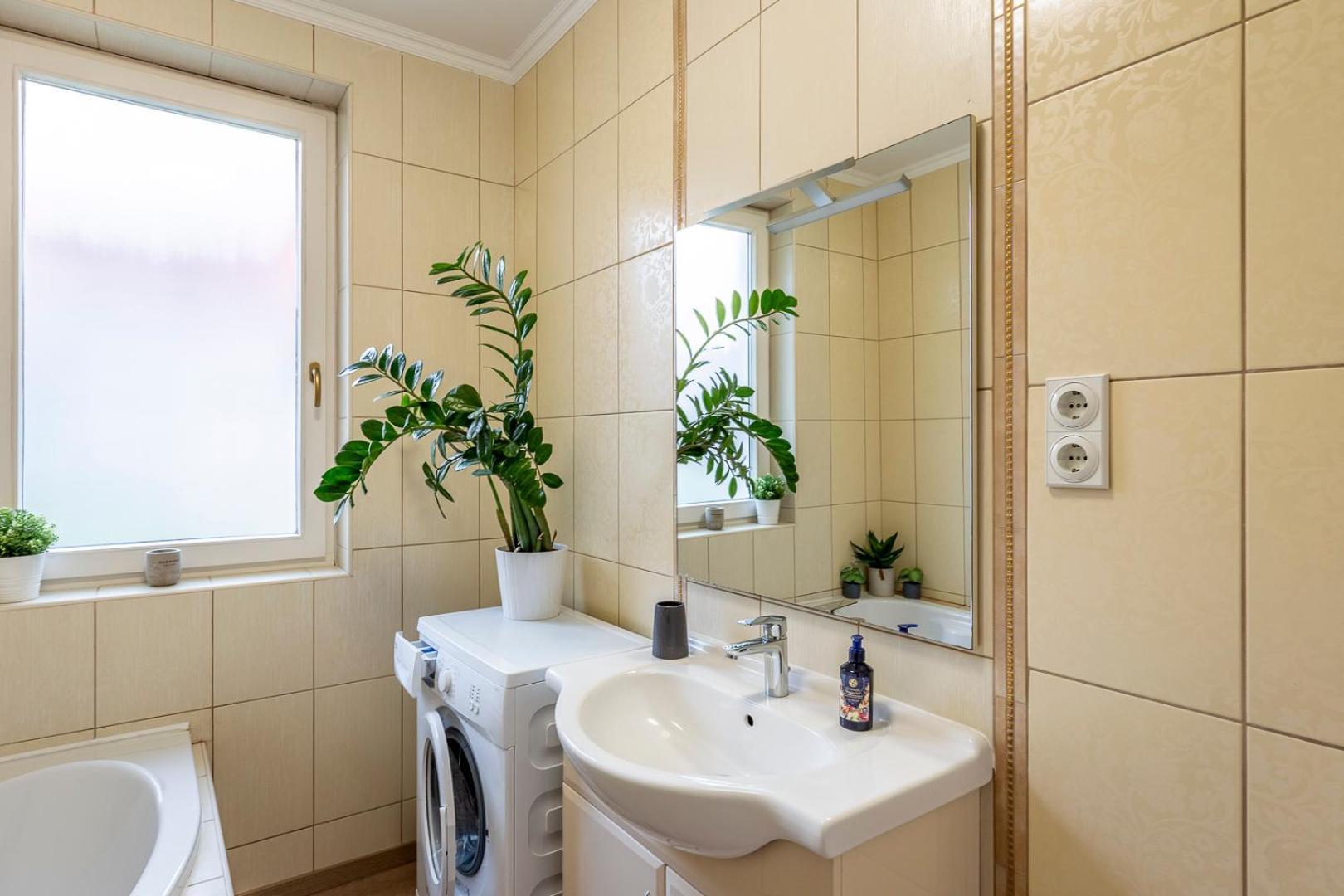Birdie Apartman Золочань Екстер'єр фото
